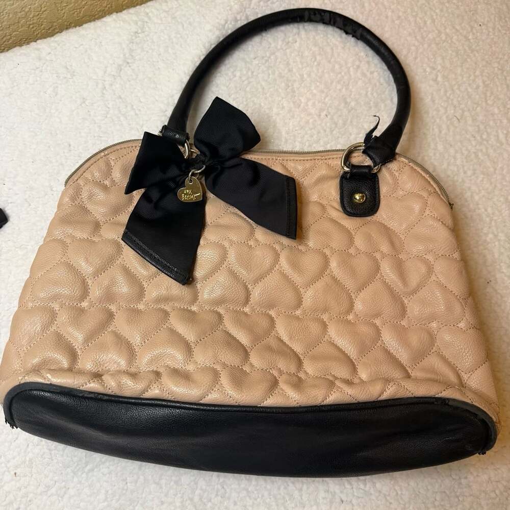 Betsey Johnson Quilted Heart Satchel Handbag Beige Black
